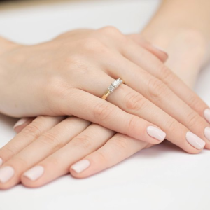 Pierścionek z Brylantami 0,49ct z żółtego złota próby 585. W-0344